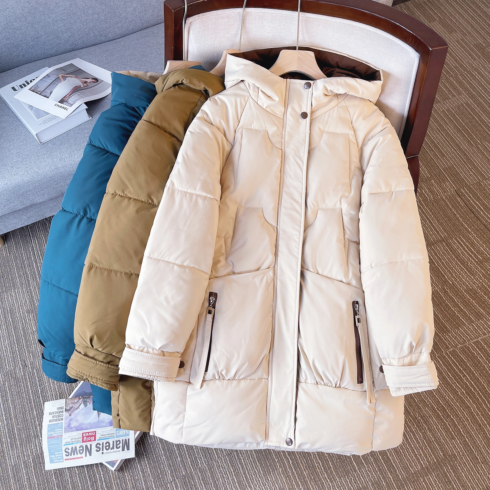 Autumn Winter Leisure Down Cotton Jackets Fashion Loose Hooded Thicken Women Coats Simple Mid Length Ladies Overcoats
Autumn Winter Leisure Down Cotton Jackets Fashion Loose Hooded Thicken Women Coats Simple Mid Length Ladies Overcoats
