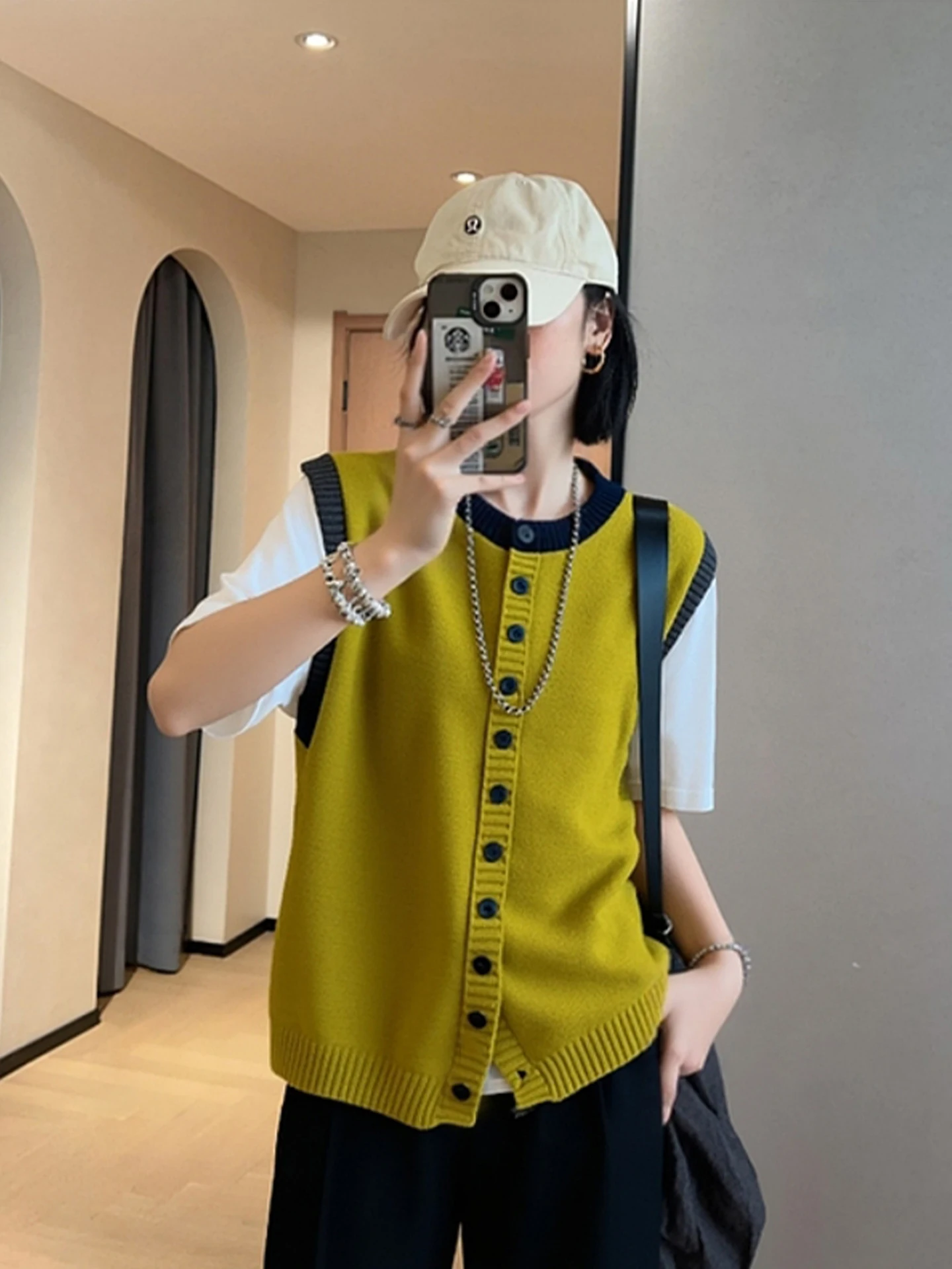 Винтажный открытый кардиган Ele, свободный круглый вязаный жилет, осенний многослойный корейский жилет Camere, модный женский жилет
Винтажный открытый кардиган Ele, свободный круглый вязаный жилет, осенний многослойный корейский жилет Camere, модный женский жилет