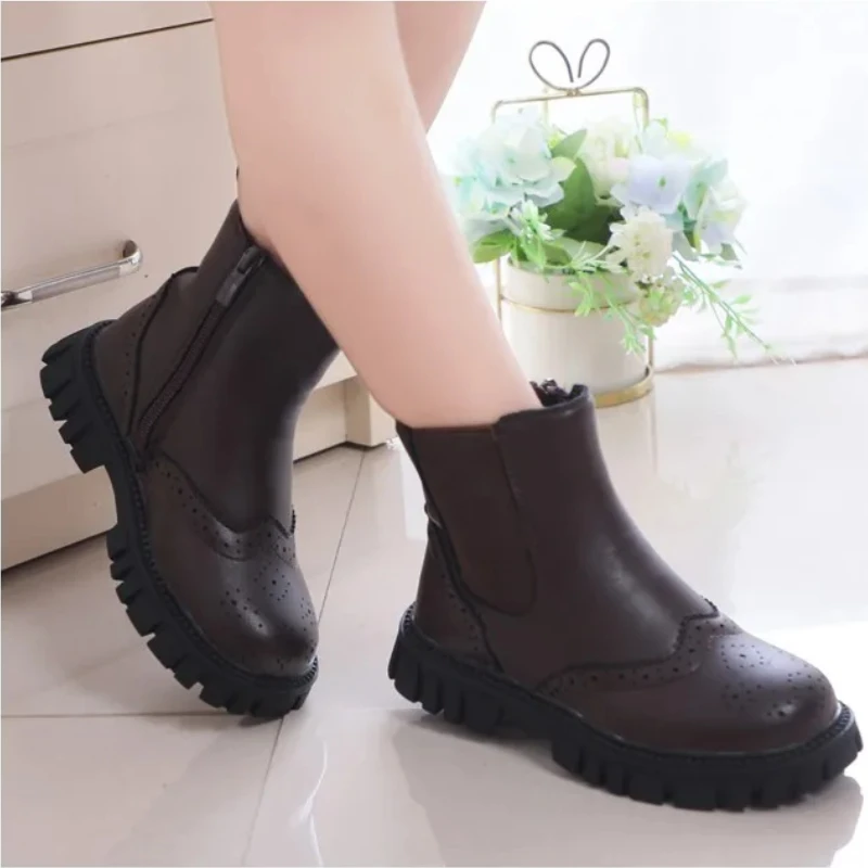 Children Chelsea Boots Fretwork British Style Kids Short Boots Warm Winter Zipper Fashion Elegant Platform Boys Girls Flat Shoes
Children Chelsea Boots Fretwork British Style Kids Short Boots Warm Winter Zipper Fashion Elegant Platform Boys Girls Flat Shoes