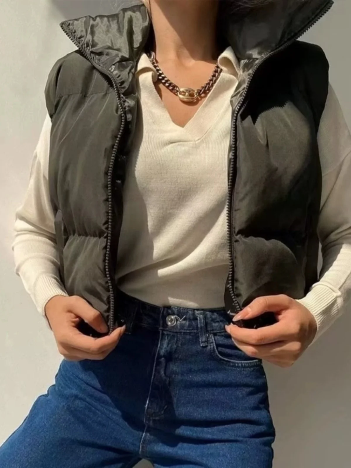 American Style Short Collarless Cotton Vest Women Casual Loose Sleeveless Street Style Zipper Closure Autumn Winter New Arrival
American Style Short Collarless Cotton Vest Women Casual Loose Sleeveless Street Style Zipper Closure Autumn Winter New Arrival