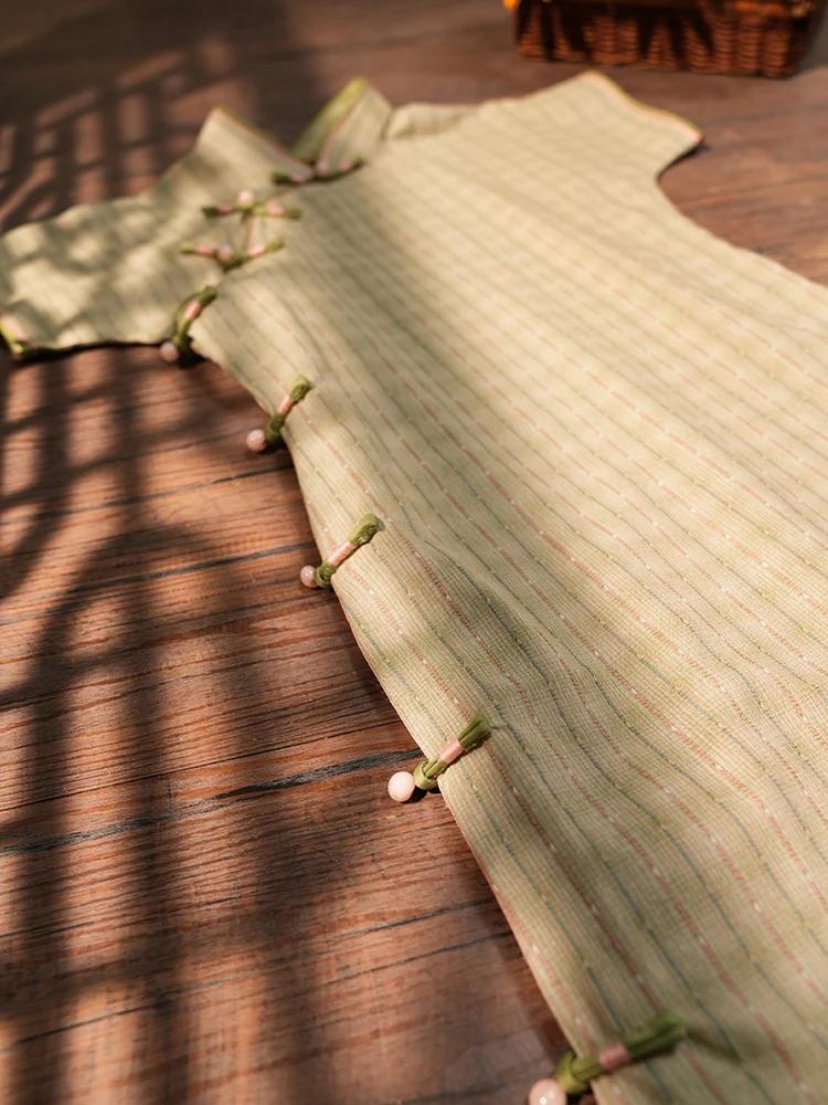 Summer Thin Short Sleeve Dress Green Plaid Full Open Front Vintage Style Women's Fashion Daily Wear Long Qipao Gown
Summer Thin Short Sleeve Dress Green Plaid Full Open Front Vintage Style Women's Fashion Daily Wear Long Qipao Gown