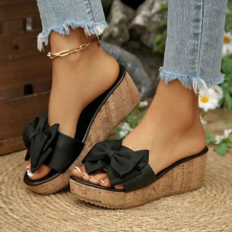 2026 Women's Anti Slip Wear-resistant Round Open Toe Bow Embellishment High Heel Slippers Women Summer Comfortable Wedge Sandals
2026 Women's Anti Slip Wear-resistant Round Open Toe Bow Embellishment High Heel Slippers Women Summer Comfortable Wedge Sandals