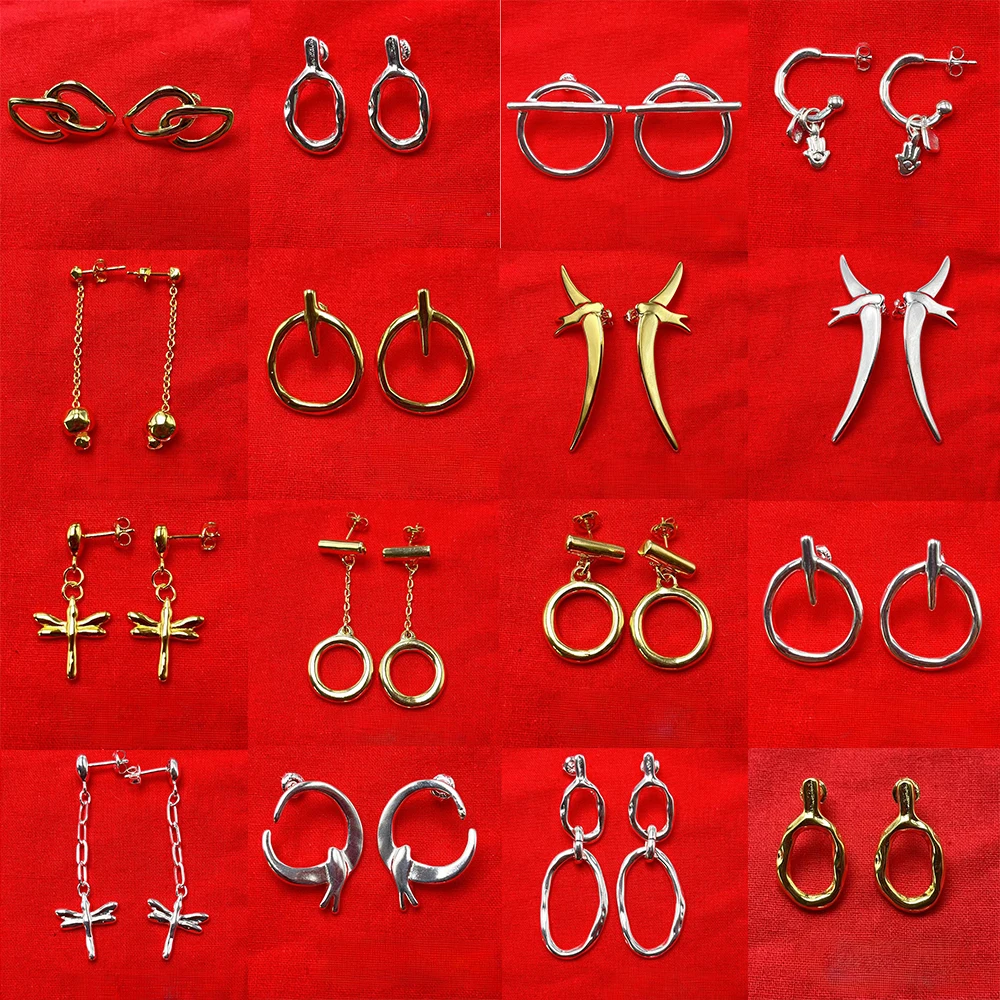 New Fashion Interlocking Exquisite Accessories Simple and Versatile Earrings
New Fashion Interlocking Exquisite Accessories Simple and Versatile Earrings