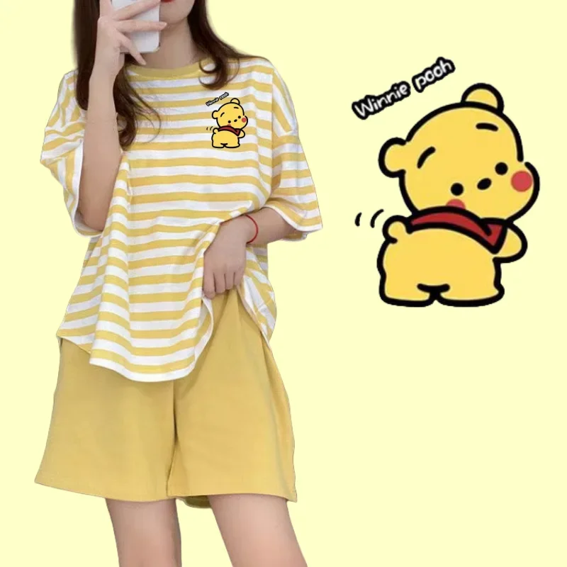 Miniso Winnie Пижама Пух медведь 2 шт. Топ Милая футболка под короткие брюки желтые цветные полоски тонкая мягкая домашняя одежда
Miniso Winnie Пижама Пух медведь 2 шт. Топ Милая футболка под короткие брюки желтые цветные полоски тонкая мягкая домашняя одежда