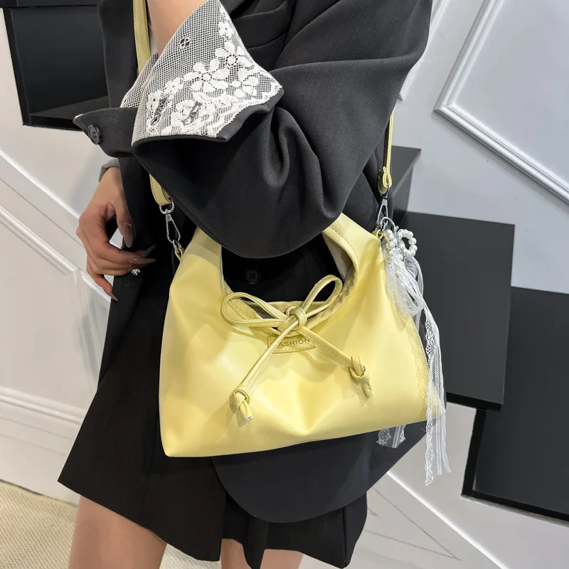 Lovely silk scarf bow pearl shoulders lady bag sweet schoolbag carry square shoulder bag kawaii
Lovely silk scarf bow pearl shoulders lady bag sweet schoolbag carry square shoulder bag kawaii