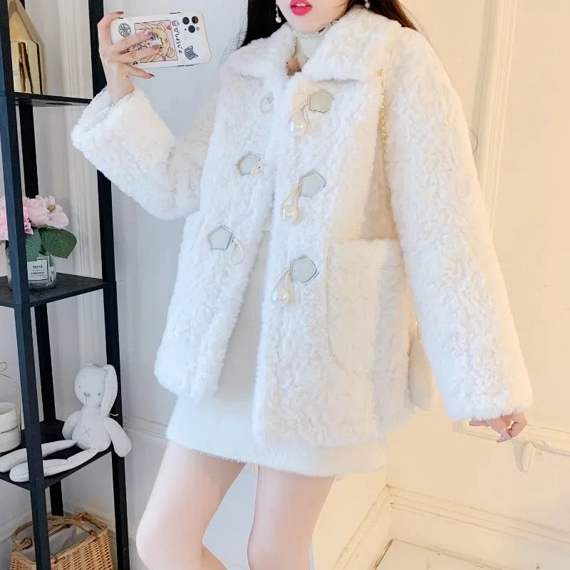 Winter Woman Coat 2023 Cute Pink White Snow Fur Korean Coat Jacket Big Buttons Fur Fluffy Warm Sweet Fur Lady Outerwear Womens
Winter Woman Coat 2023 Cute Pink White Snow Fur Korean Coat Jacket Big Buttons Fur Fluffy Warm Sweet Fur Lady Outerwear Womens