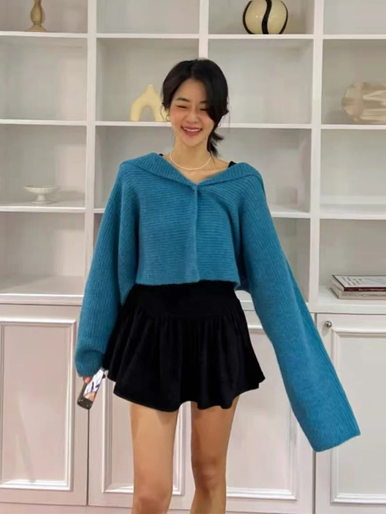 Gagarich Fashion 2025 Korean Lazy Style Big Collar Short Knitted Sweater Autumn New Item Niche Retro Loose Versatile Cardigan
Gagarich Fashion 2025 Korean Lazy Style Big Collar Short Knitted Sweater Autumn New Item Niche Retro Loose Versatile Cardigan