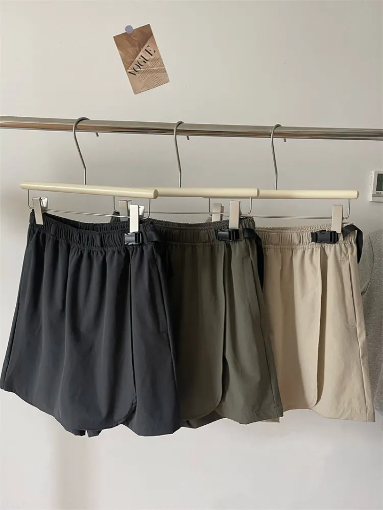 Stetamet Korean Style A-Line Workwear Skirt Belted Design Polyester Fiber Casual Trousers for Universal Use
Stetamet Korean Style A-Line Workwear Skirt Belted Design Polyester Fiber Casual Trousers for Universal Use