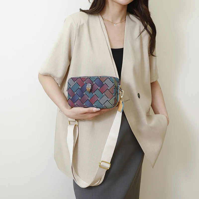Stylish Fashionable Clutch Bag With Leather Letter Logo Minimalist Vintage Design For Women High-End Best
Stylish Fashionable Clutch Bag With Leather Letter Logo Minimalist Vintage Design For Women High-End Best