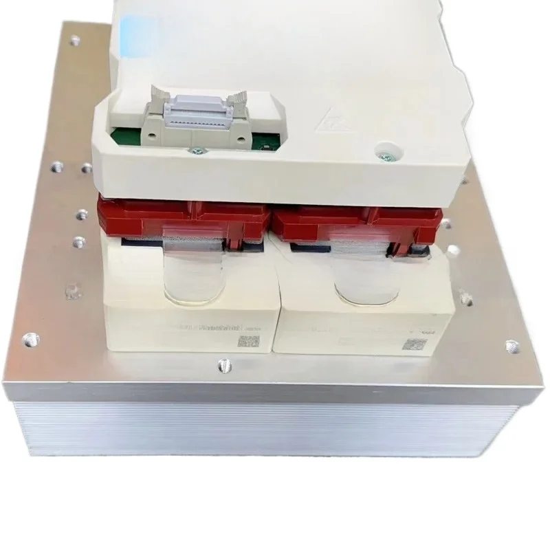 Brand new SKiiP2414GB17E4-4DUL SKiiP1203GB172-2DL IGBT module
Brand new SKiiP2414GB17E4-4DUL SKiiP1203GB172-2DL IGBT module