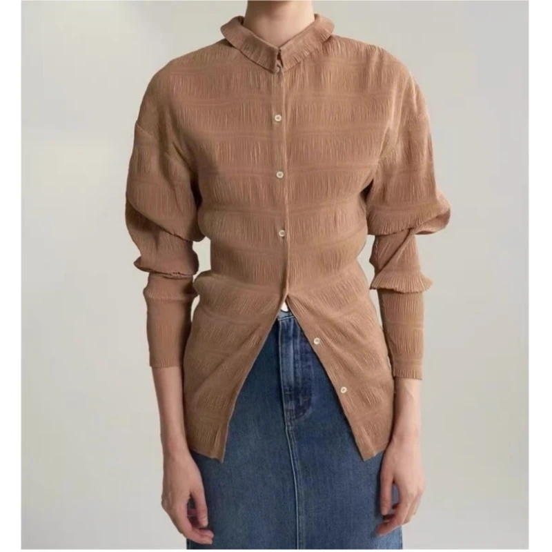 25 year new TT Nordic style sculptural lines, pleated design, lightweight shirt
25 year new TT Nordic style sculptural lines, pleated design, lightweight shirt