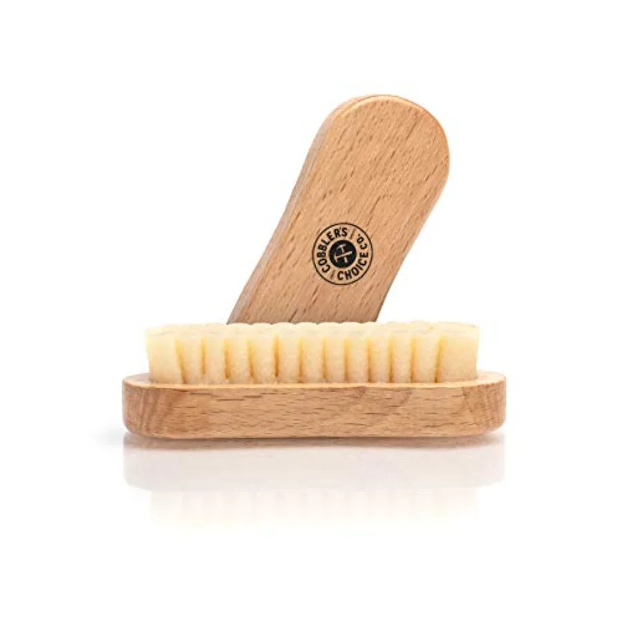 Cobbler's Choice Suede and Nubuck Brush - Made with Natural Crepe - Safely Cleans Suede and Nubuck!
Cobbler's Choice Suede and Nubuck Brush - Made with Natural Crepe - Safely Cleans Suede and Nubuck!