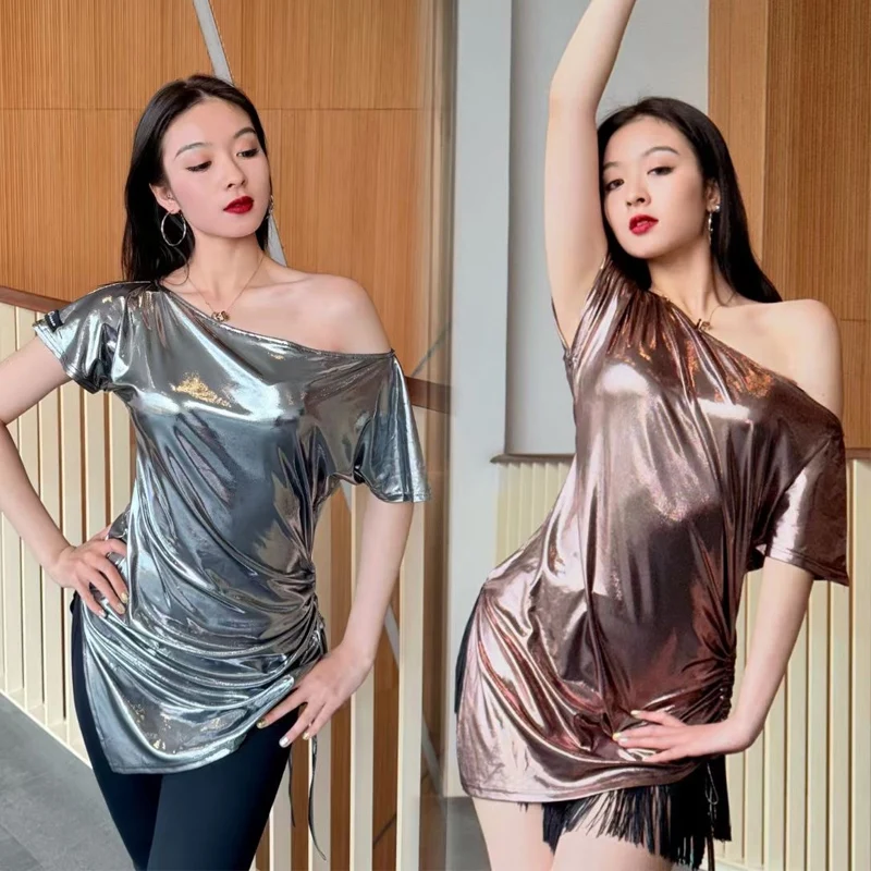 Glossy Fabric Latin Dance Tops Women Oblique Shoulder Irregular Tops Short Sleeves Practice Clothes Performance Costume DNV23288
Glossy Fabric Latin Dance Tops Women Oblique Shoulder Irregular Tops Short Sleeves Practice Clothes Performance Costume DNV23288