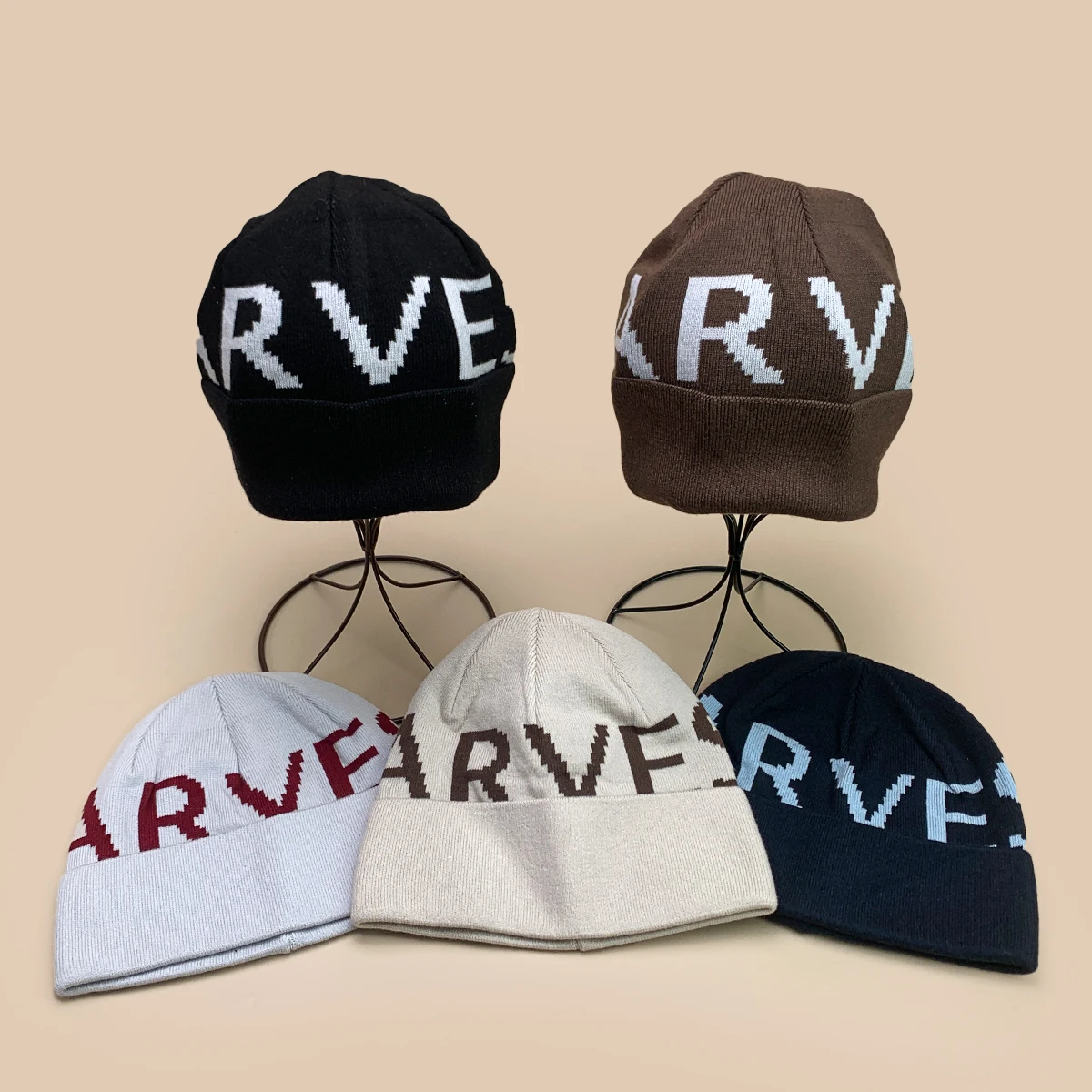 Korean Retro Jacquard Letters Wool Knitted Hats New Men Women Warm Outdoor Fashion Couple Casual Versatile Personal ins Beanies 
Korean Retro Jacquard Letters Wool Knitted Hats New Men Women Warm Outdoor Fashion Couple Casual Versatile Personal ins Beanies