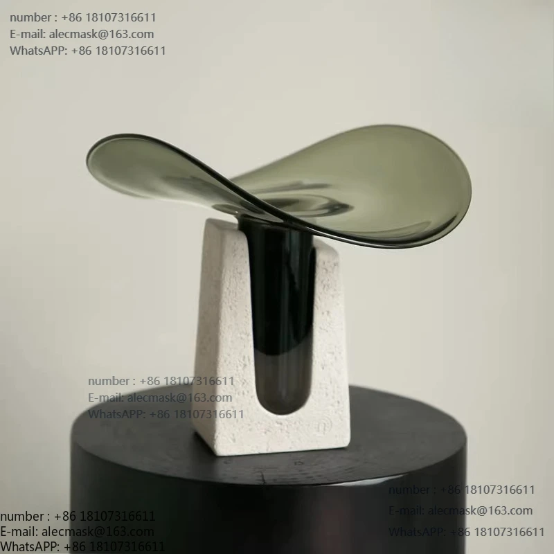 Medieval vase glass floral ornament living room coffee cabinet decoration flower arrangement
Medieval vase glass floral ornament living room coffee cabinet decoration flower arrangement