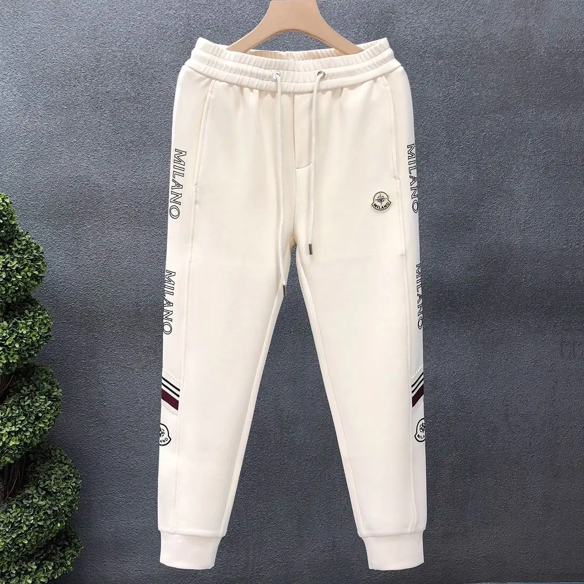 2025 Spring and Autumn Versatile Casual Pants New Slim-fit Sweatpants Fashion Men's Trousers
2025 Spring and Autumn Versatile Casual Pants New Slim-fit Sweatpants Fashion Men's Trousers