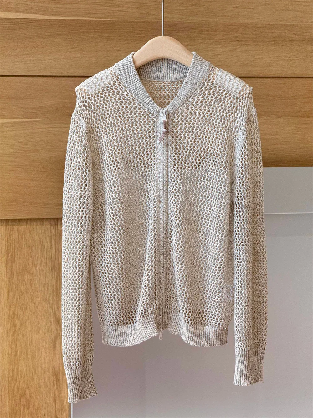 Women's 100 Linen Openwork Sequined Cardigan Lightweight Simple Versatile Long-Sleeve Double Zipper Knit Top
Women's 100 Linen Openwork Sequined Cardigan Lightweight Simple Versatile Long-Sleeve Double Zipper Knit Top