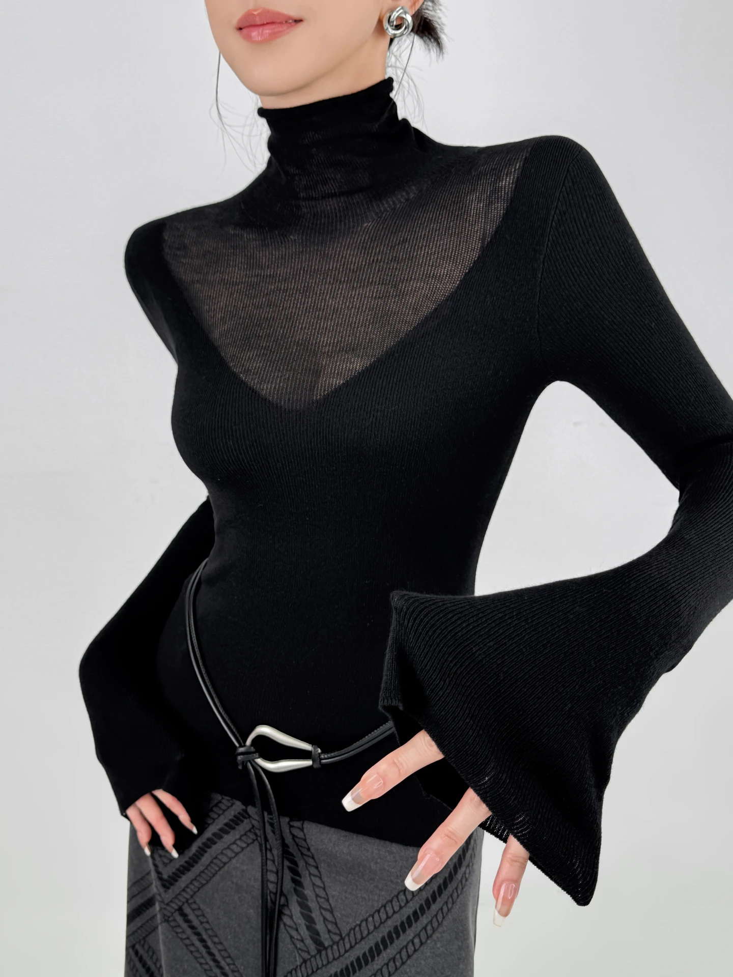 Bla High Collar Long Sve Knitted Sweater Women's Autumn Winter Slim Fit Base irt Hollow out Splicing Faionable Commu...
Bla High Collar Long Sve Knitted Sweater Women's Autumn Winter Slim Fit Base irt Hollow out Splicing Faionable Commu...