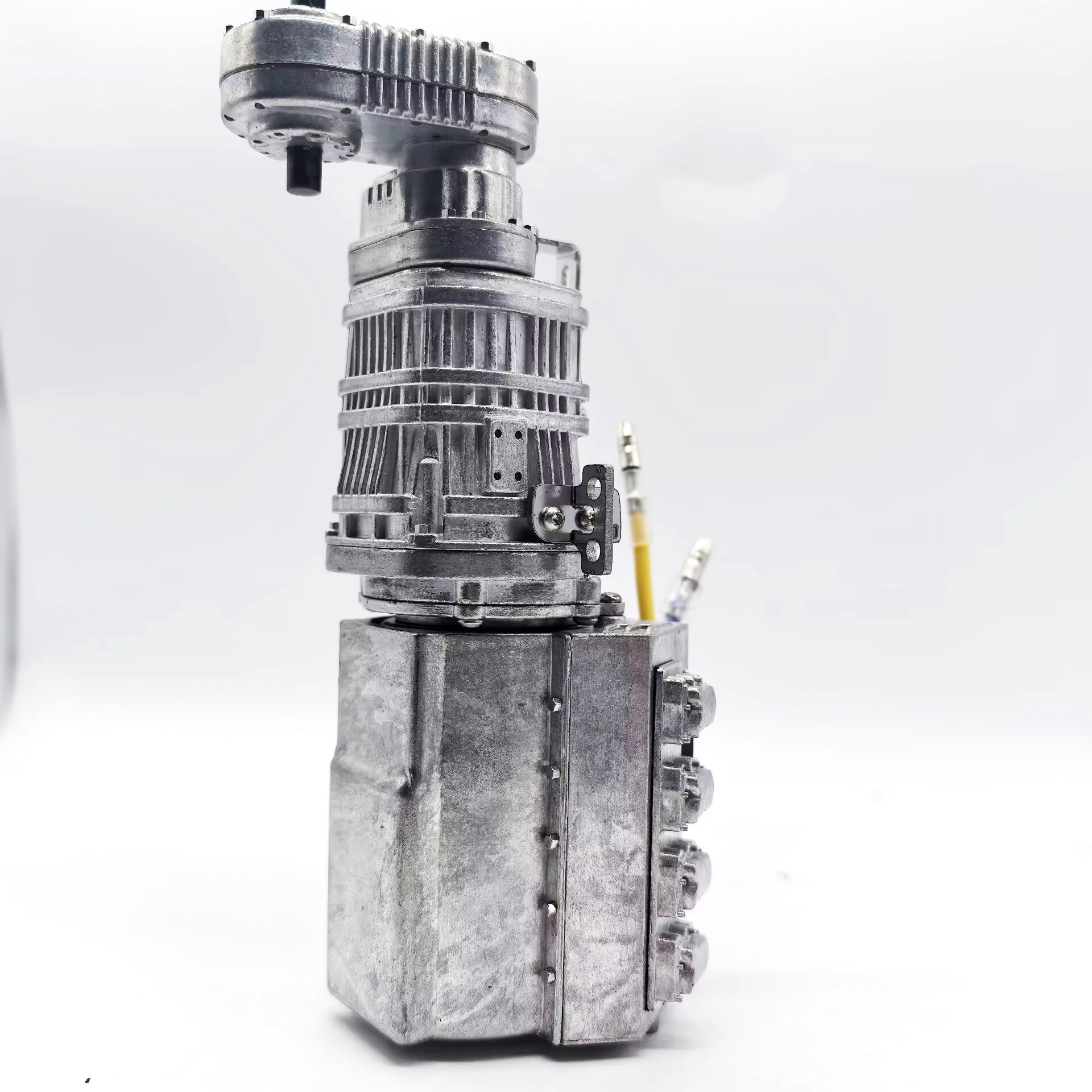 Металлическая трехскоростная коробка передач RC 1/14 для прицепов, самосвалов Tamiya, Scania, Man Actros, Volvo, запчасти для самостоятельной сборки
Металлическая трехскоростная коробка передач RC 1/14 для прицепов, самосвалов Tamiya, Scania, Man Actros, Volvo, запчасти для самостоятельной сборки