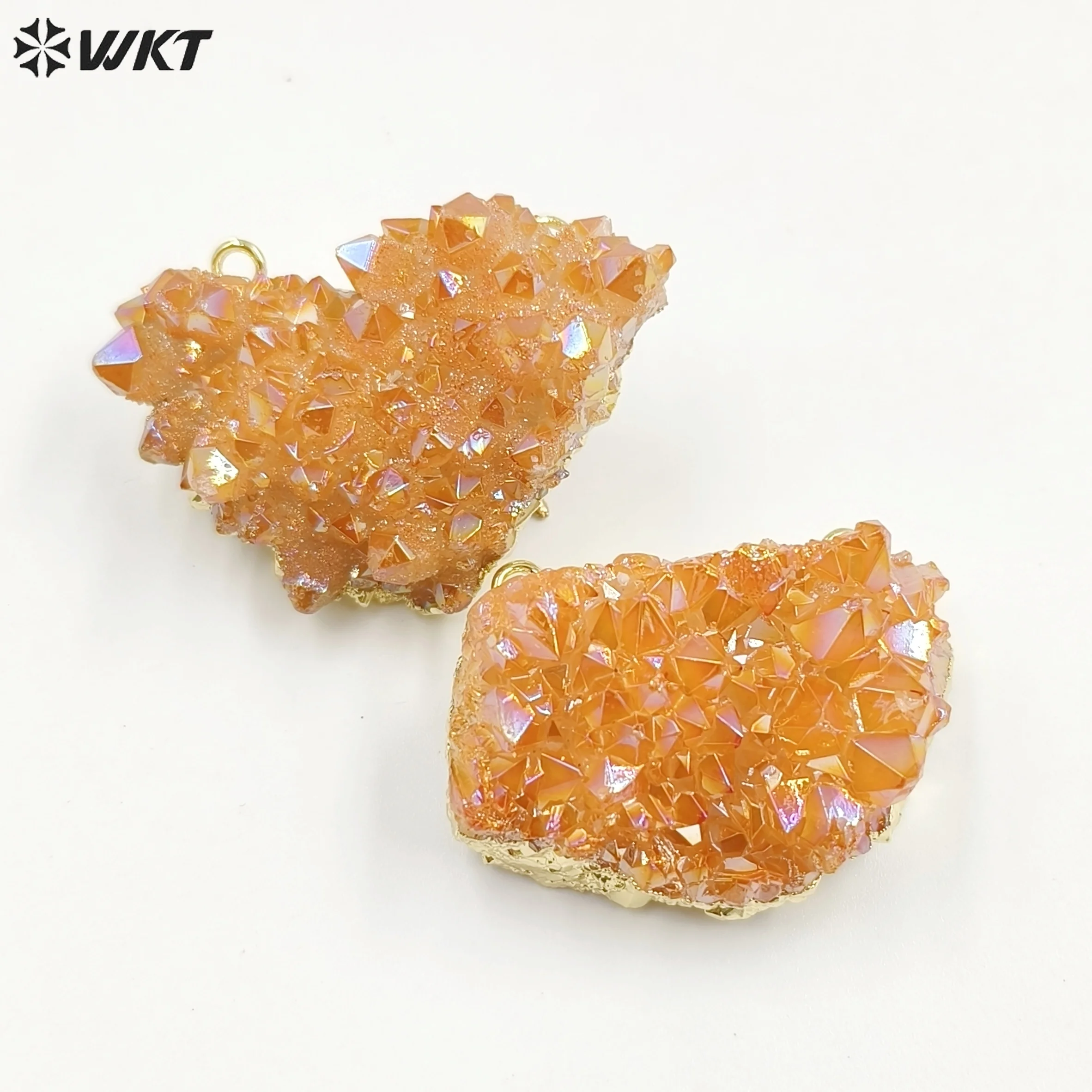 Кулон WT-P1918 WKT с уникальным дизайном, разноцветными двойными петлями, из натурального камня друзы с эффектом ауры, для изготовления ювелирных изделий
Кулон WT-P1918 WKT с уникальным дизайном, разноцветными двойными петлями, из натурального камня друзы с эффектом ауры, для изготовления ювелирных изделий