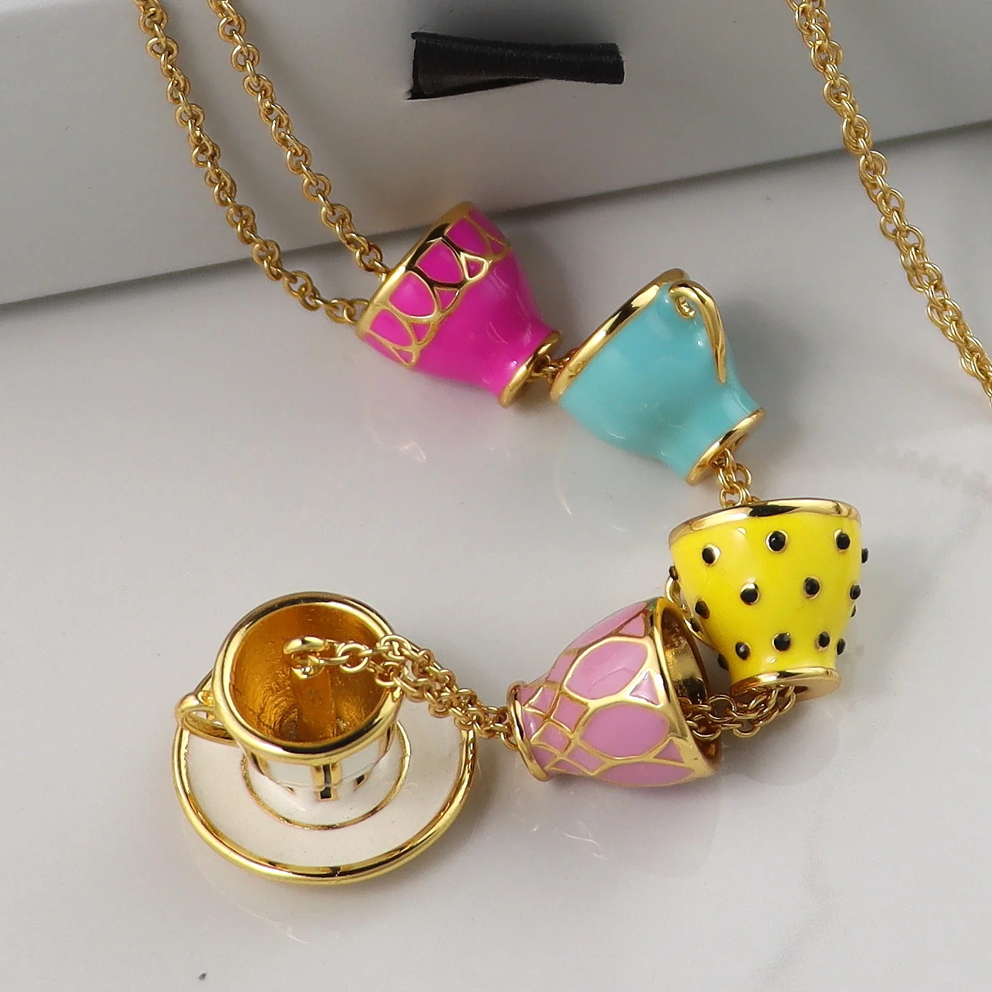 VKVVA Fashion Funny Teapot Teacup Necklace Earrings Set Fresh Creative Design for Women Jewelry Gifts
VKVVA Fashion Funny Teapot Teacup Necklace Earrings Set Fresh Creative Design for Women Jewelry Gifts