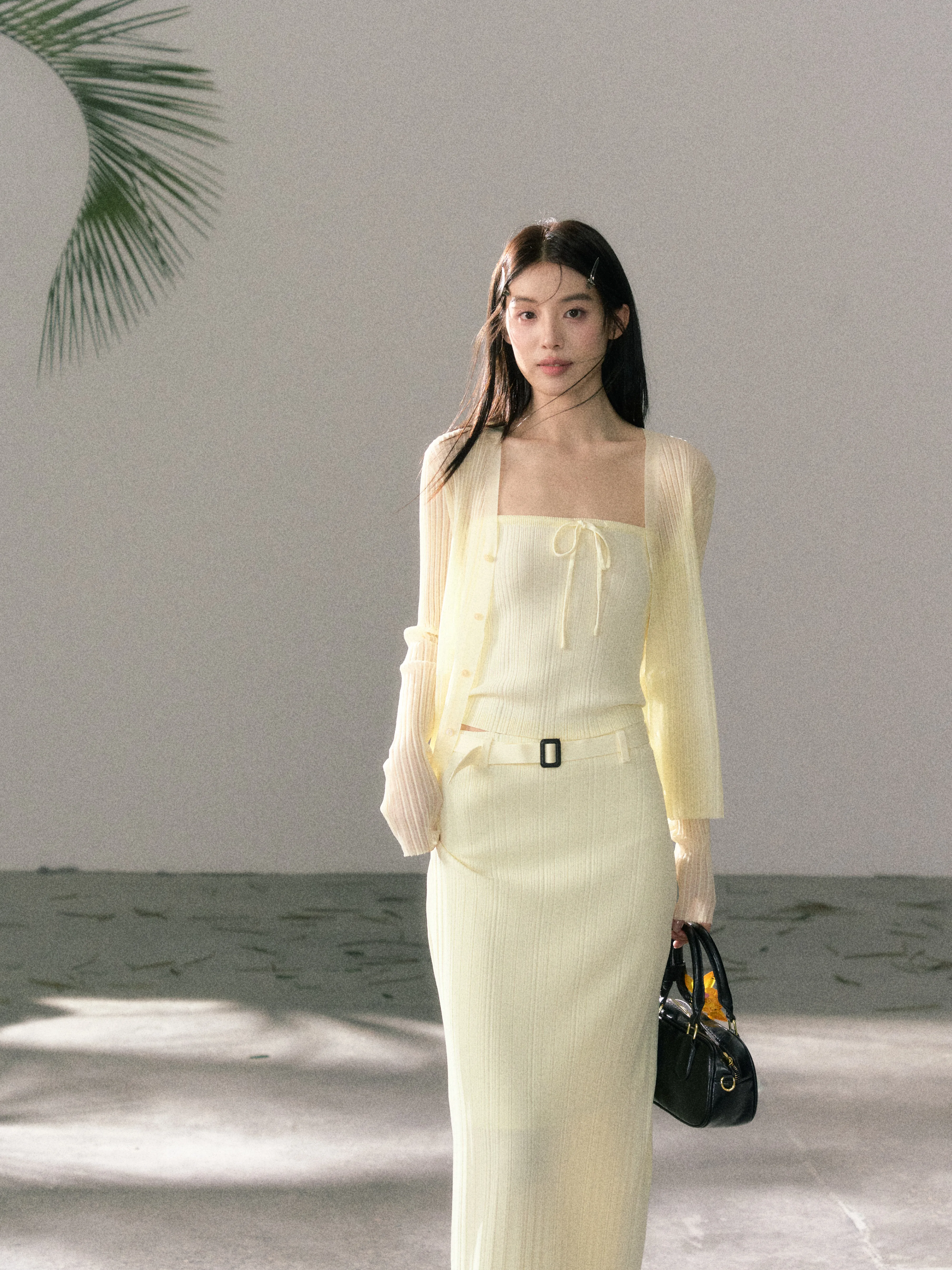 LAFREEDOM Spring Summer New Open Cardigan Tube Top High Waist Skirt Three Piece Set Elegant Cool Feeling Women's Fashion Set
LAFREEDOM Spring Summer New Open Cardigan Tube Top High Waist Skirt Three Piece Set Elegant Cool Feeling Women's Fashion Set