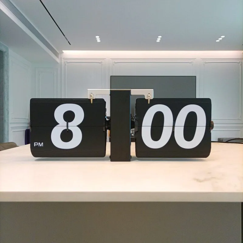 Pendulum clock Simple and fashionable wall clock Large living room clock
Pendulum clock Simple and fashionable wall clock Large living room clock