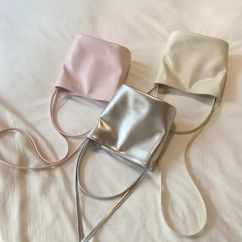 1pcs Summer Fashion Casual PU Leather Shoulder Bag Crossbody Tote Bag for Women Lightweight Work Commute Handbag
1pcs Summer Fashion Casual PU Leather Shoulder Bag Crossbody Tote Bag for Women Lightweight Work Commute Handbag