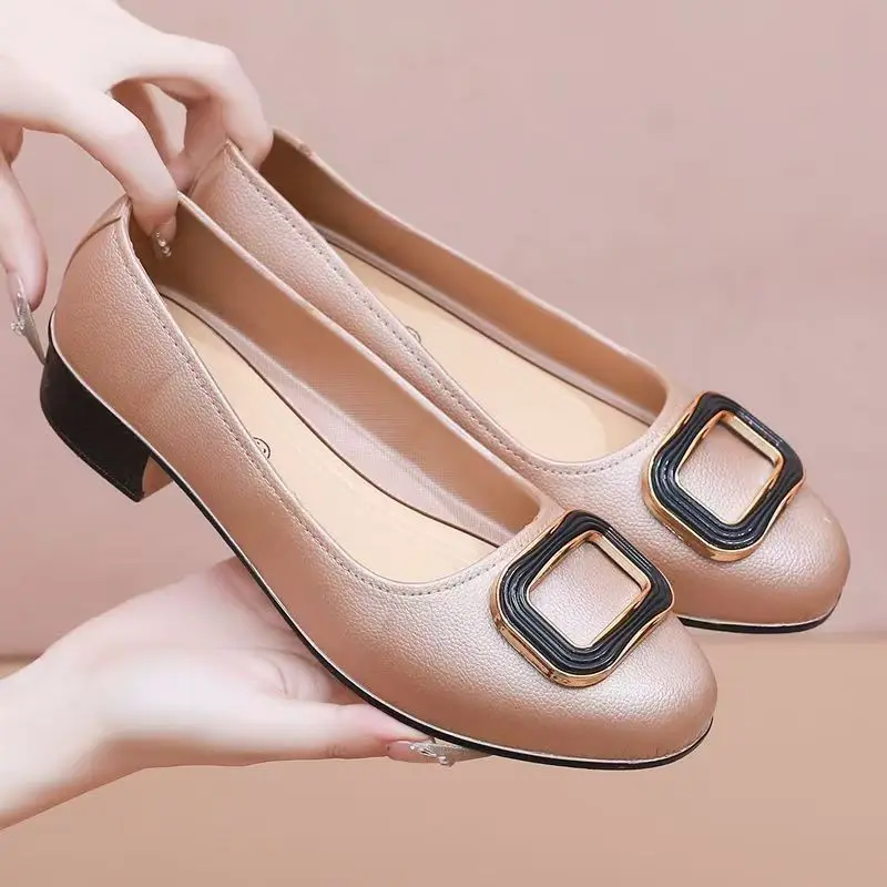 Новые женские непромокаемые туфли на низком каблуке с литьем под давлением, легкие нескользящие водонепроницаемые рабочие туфли без шнуровки с круглым носком
Новые женские непромокаемые туфли на низком каблуке с литьем под давлением, легкие нескользящие водонепроницаемые рабочие туфли без шнуровки с круглым носком