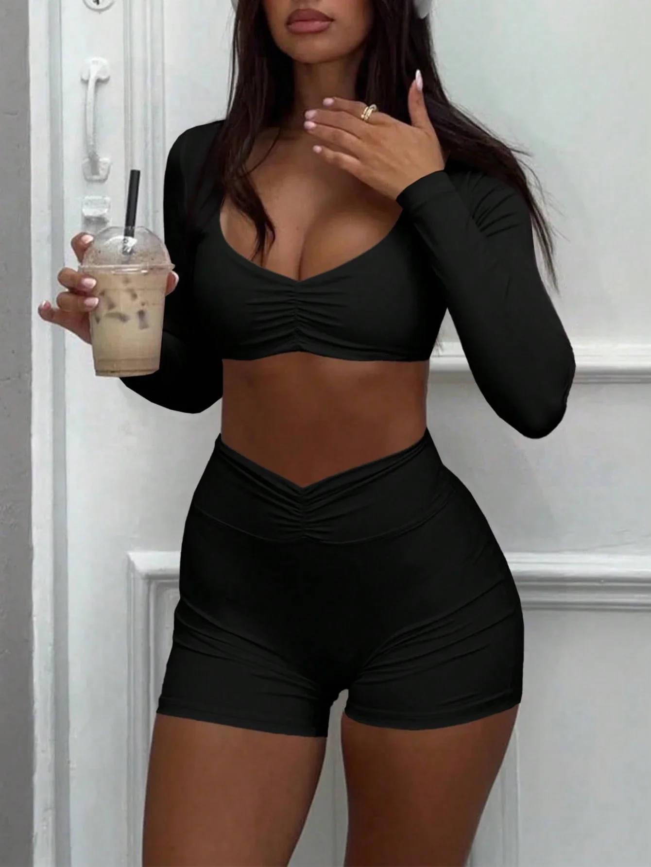 2pcs Set Women Casual High Stretch Long Sleeve Cropped Top And Shorts Black
2pcs Set Women Casual High Stretch Long Sleeve Cropped Top And Shorts Black