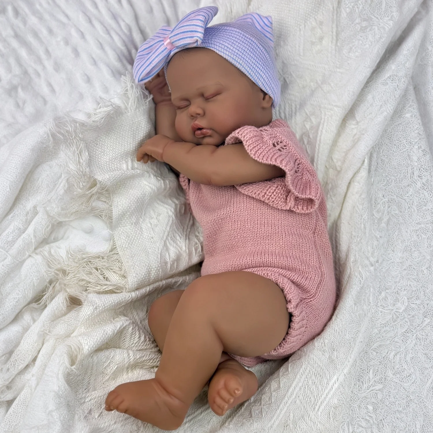 20 Inch 50 CM Asleep Fat Reborn Baby Doll Toy For Girl Vinyl Limbs Cloth Body Black Skin Lifelike Doll Handmade Birthday Gift
20 Inch 50 CM Asleep Fat Reborn Baby Doll Toy For Girl Vinyl Limbs Cloth Body Black Skin Lifelike Doll Handmade Birthday Gift
