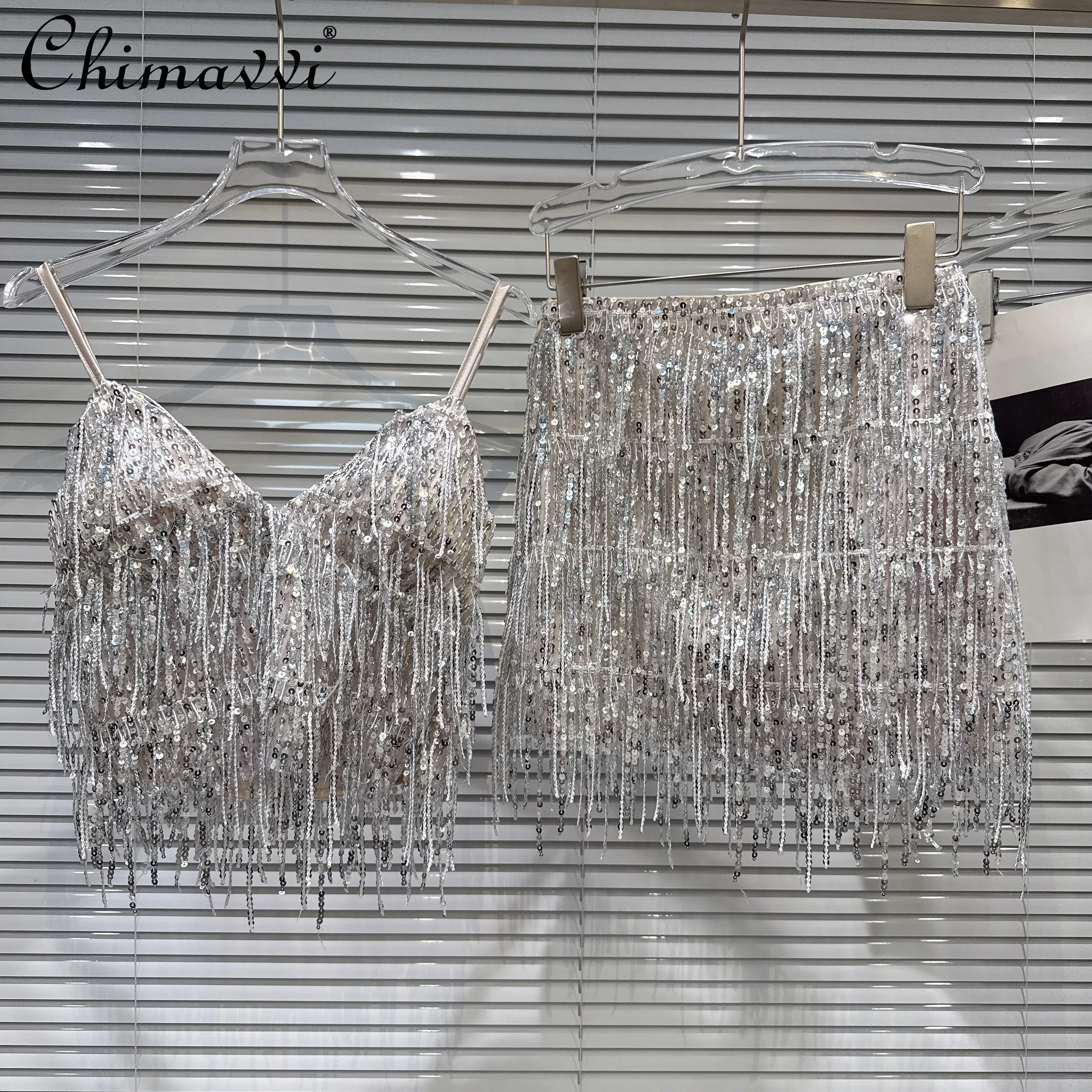 2026 Summer Korean Elegant Fashion Sexy Beads Tassels V-neck Sleeveless Top High Waist Slim Mini Skirt Two-piece Suit for Women
2026 Summer Korean Elegant Fashion Sexy Beads Tassels V-neck Sleeveless Top High Waist Slim Mini Skirt Two-piece Suit for Women