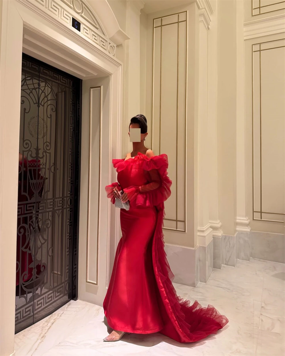 Customized Classic Red Satin Boat Neck Off the Shoulder Long Sleeves Straight Ankle Length Watteau Train Special Occasion Gowns
Customized Classic Red Satin Boat Neck Off the Shoulder Long Sleeves Straight Ankle Length Watteau Train Special Occasion Gowns