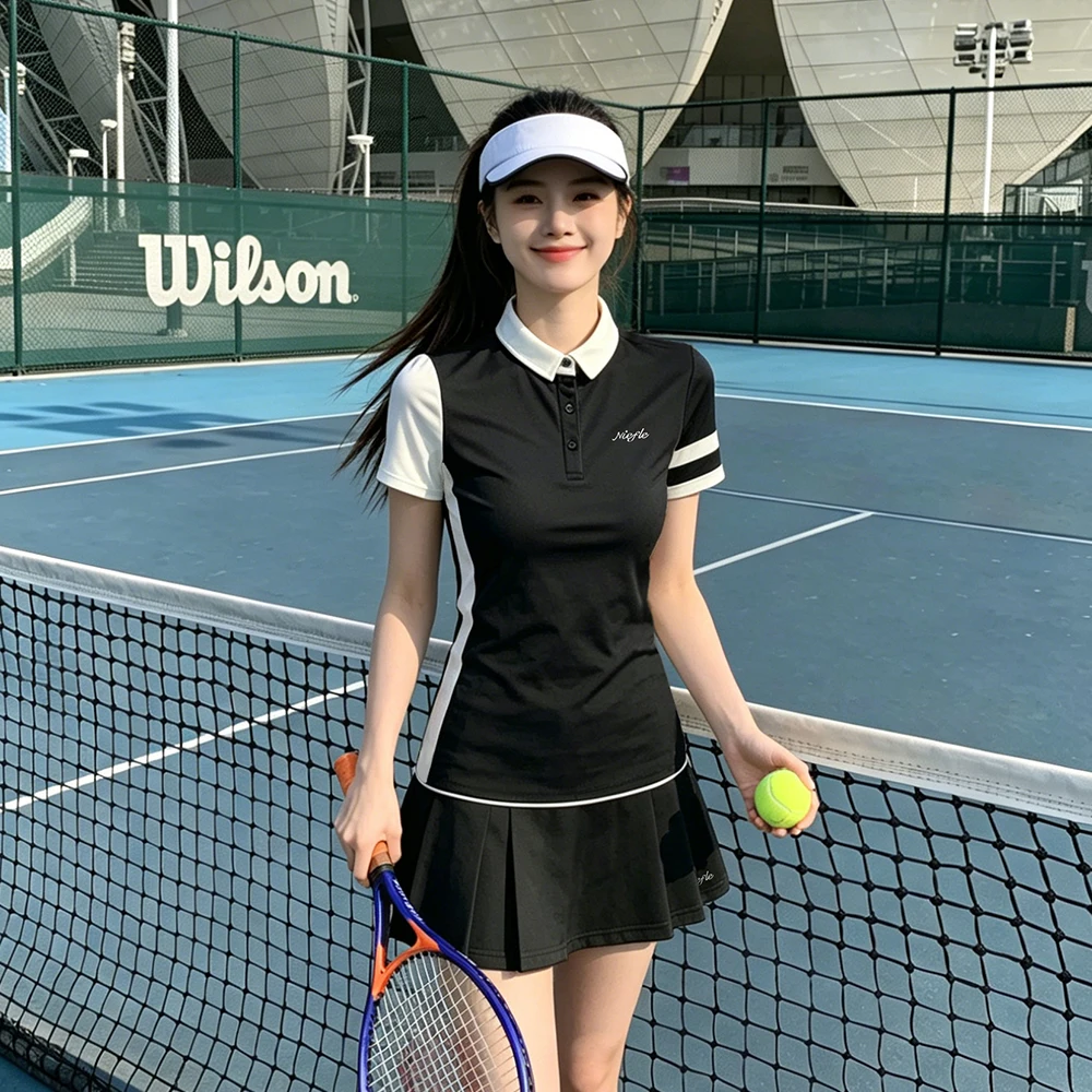 Summer New Style Golf Clothing - Women's V-neck Short-sleeved Breathable Quick-drying Moisture-absorbing Sports Suit
Summer New Style Golf Clothing - Women's V-neck Short-sleeved Breathable Quick-drying Moisture-absorbing Sports Suit