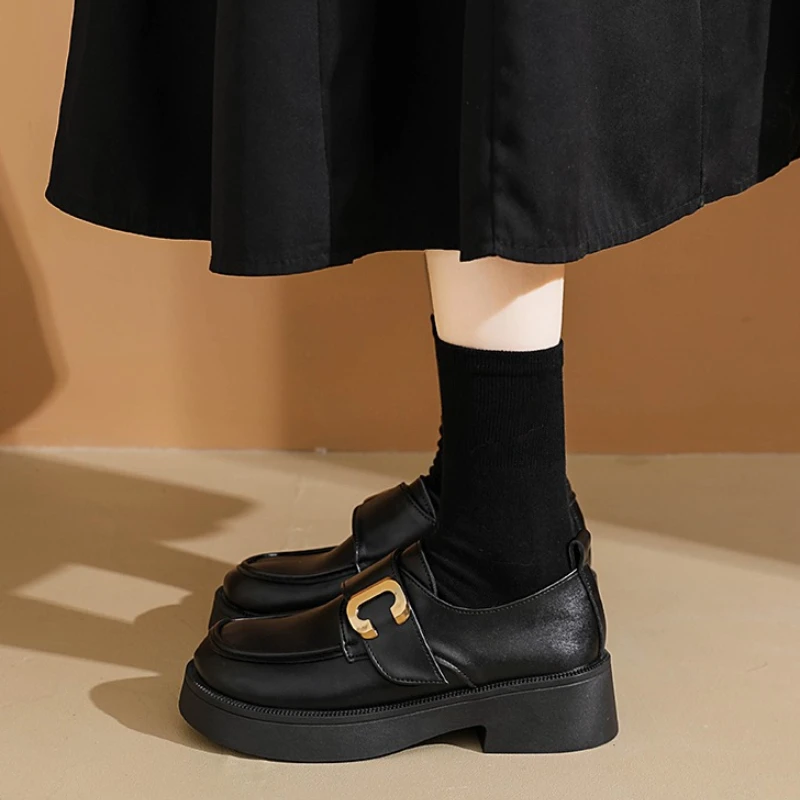 Fashion New Women Low Heel Shoes Sheep Leather Slip-on Woman Loafers Spring Casual Shoes Buckle Round Toe Ladies Shoes
Fashion New Women Low Heel Shoes Sheep Leather Slip-on Woman Loafers Spring Casual Shoes Buckle Round Toe Ladies Shoes