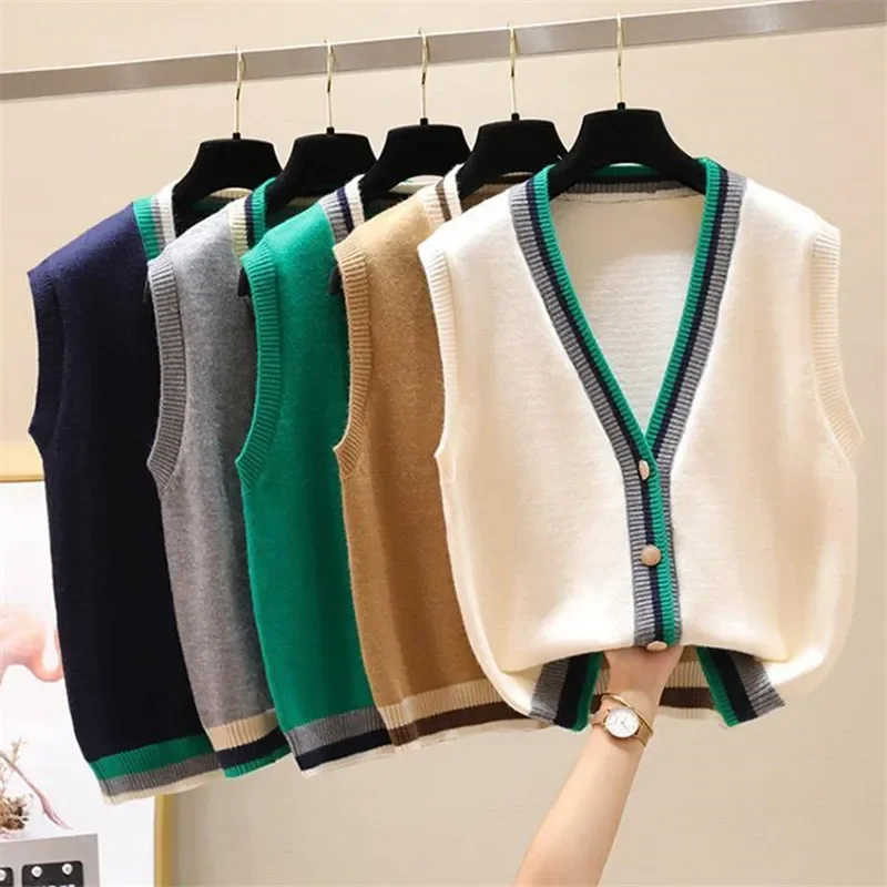 College Style Color Blocked V-neck Knitted Vest Fashion 2024 Autumn and Winter Pullover Loose Cardigan Vest Jacket
College Style Color Blocked V-neck Knitted Vest Fashion 2024 Autumn and Winter Pullover Loose Cardigan Vest Jacket