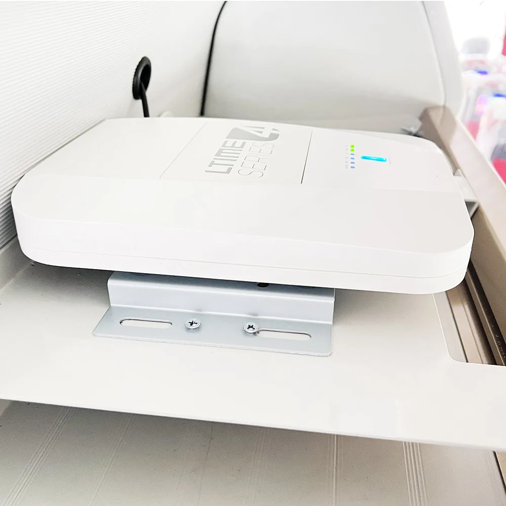2.4G/5.8G Bus Wifi Bus VOD Cloud Entertainment System Supported Passengers' Own Devices Router
2.4G/5.8G Bus Wifi Bus VOD Cloud Entertainment System Supported Passengers' Own Devices Router