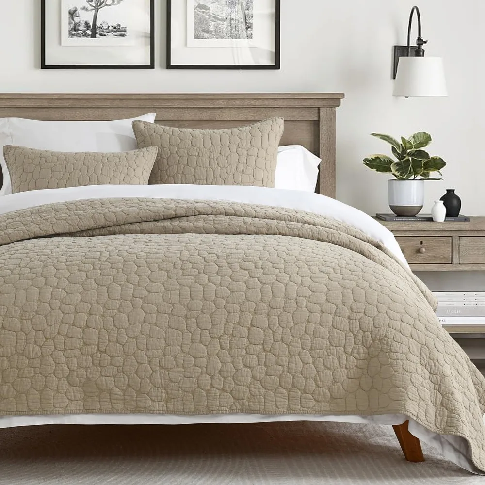 King Size Cotton Quilt Set with Pre-Washed Dark Beige Coverlet and Cobblestone Pattern
King Size Cotton Quilt Set with Pre-Washed Dark Beige Coverlet and Cobblestone Pattern