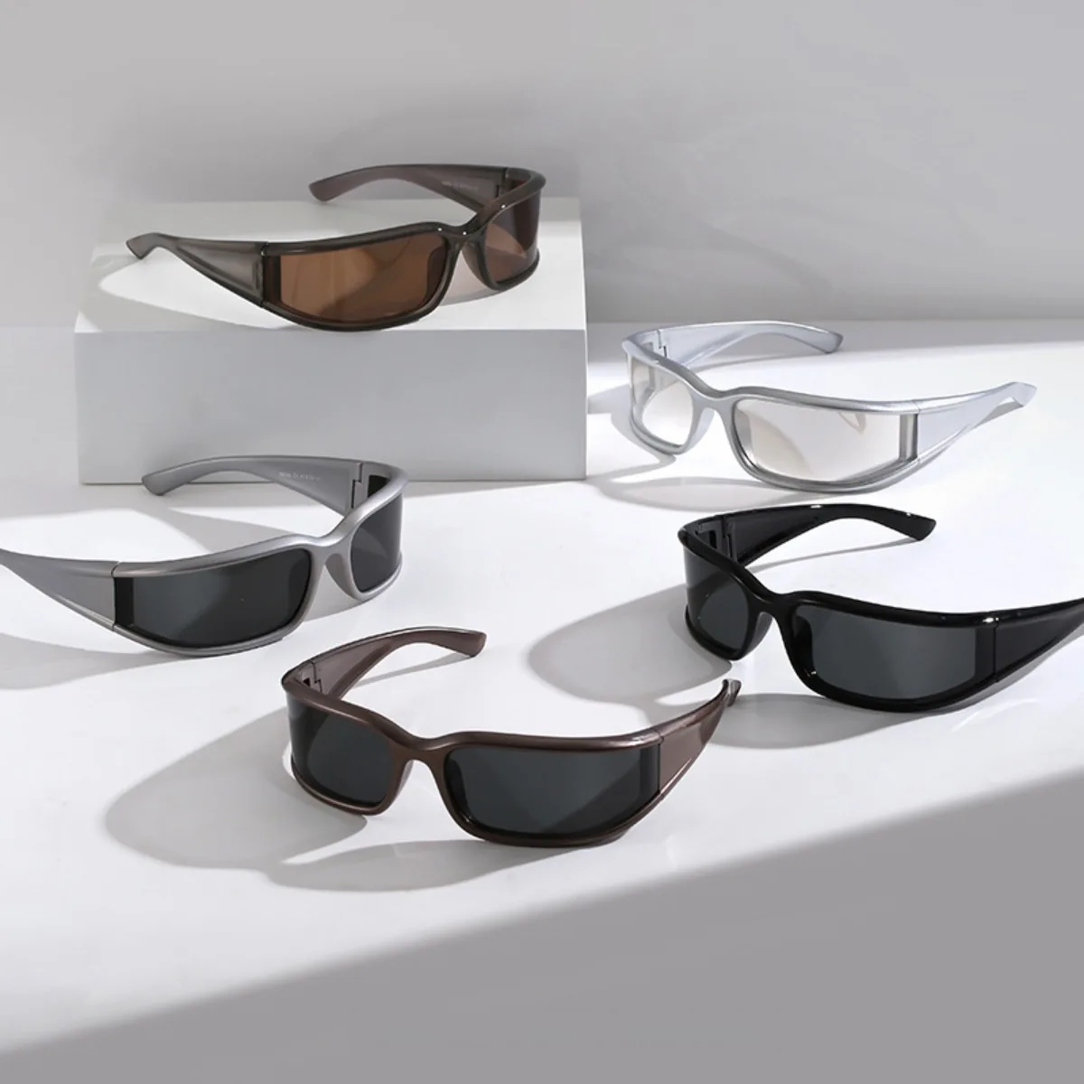Futuristic Cyber Sports Sunglasses F56211 Unisex UV400 PC Lens Full Frame Shades For Outdoor Cycling Driving Party Photoshoot
Futuristic Cyber Sports Sunglasses F56211 Unisex UV400 PC Lens Full Frame Shades For Outdoor Cycling Driving Party Photoshoot