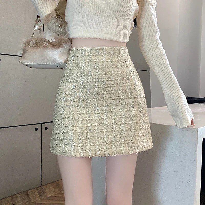 Half length skirt, small fragrant style short skirt, shiny half skirt, woolen sequin skirt, woolen skirt, hip hugging skirt
Half length skirt, small fragrant style short skirt, shiny half skirt, woolen sequin skirt, woolen skirt, hip hugging skirt