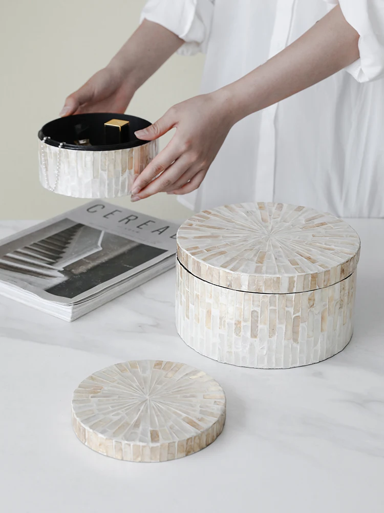 Original French Sober Natural Shell Jewelry Box Creative Home Luxury Decor Ornament
Original French Sober Natural Shell Jewelry Box Creative Home Luxury Decor Ornament