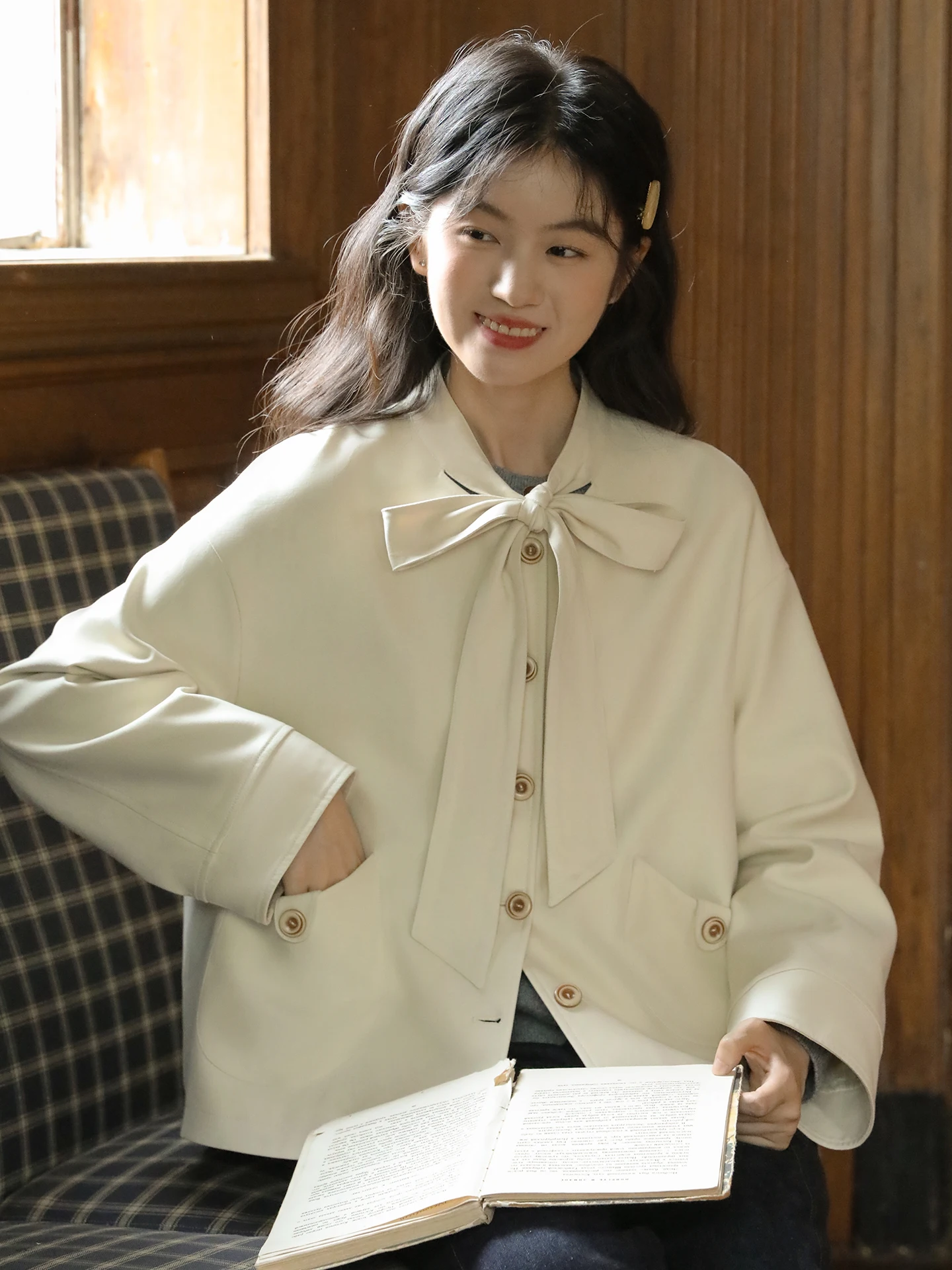 Женское весеннее пальто Nesoulum Khaki Knot из хлопка, свободного кроя, в стиле ретро, с длинными рукавами, круглым вырезом и одной пуговицей
Женское весеннее пальто Nesoulum Khaki Knot из хлопка, свободного кроя, в стиле ретро, с длинными рукавами, круглым вырезом и одной пуговицей