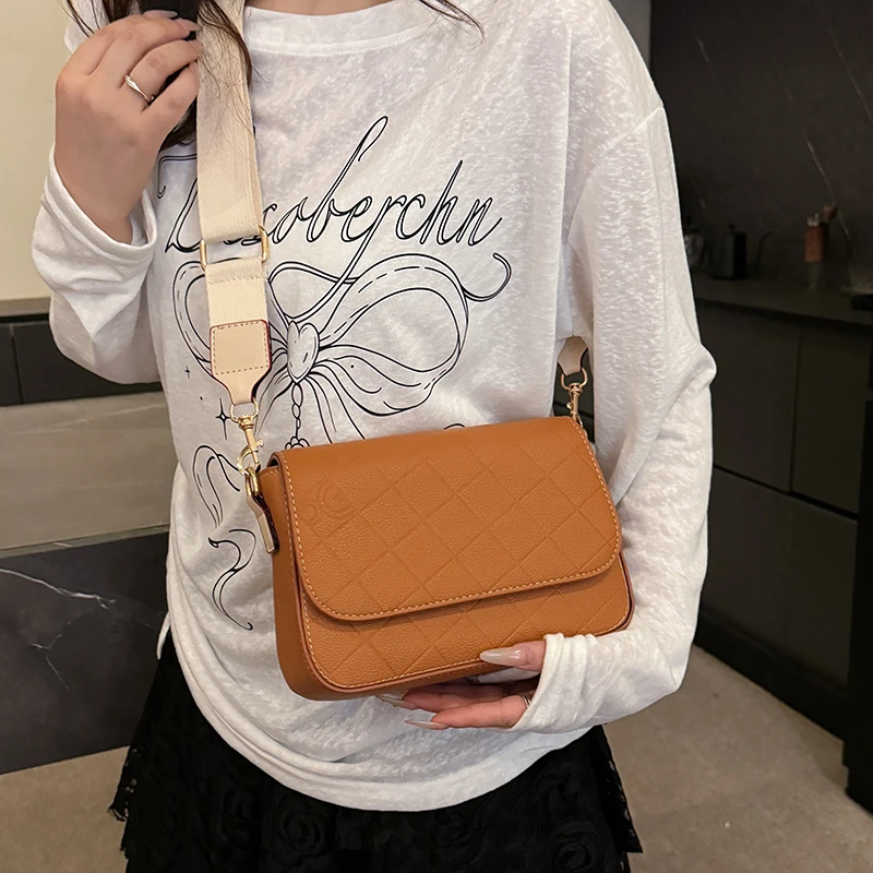 Stylish Women's Leather Crossbody Bag, Elegant Shoulder Bag for Ladies with Popular Classic Design By Famous Luxury Brands
Stylish Women's Leather Crossbody Bag, Elegant Shoulder Bag for Ladies with Popular Classic Design By Famous Luxury Brands