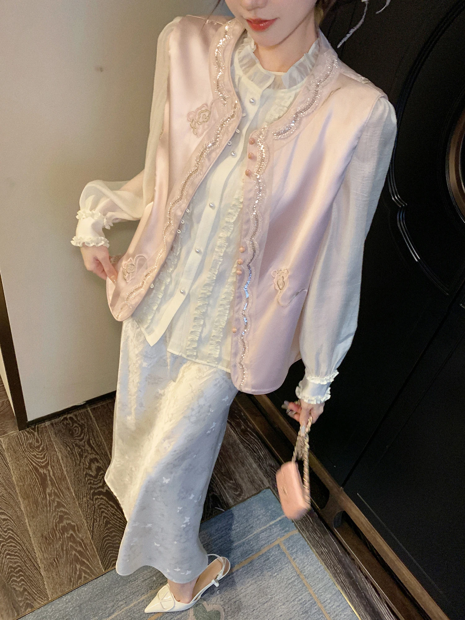 Gogogo 2026 Spring New Women's Embroidered Vest Heavy Embroidery National Sle Top Set Svel Faionable Outerwear
Gogogo 2026 Spring New Women's Embroidered Vest Heavy Embroidery National Sle Top Set Svel Faionable Outerwear