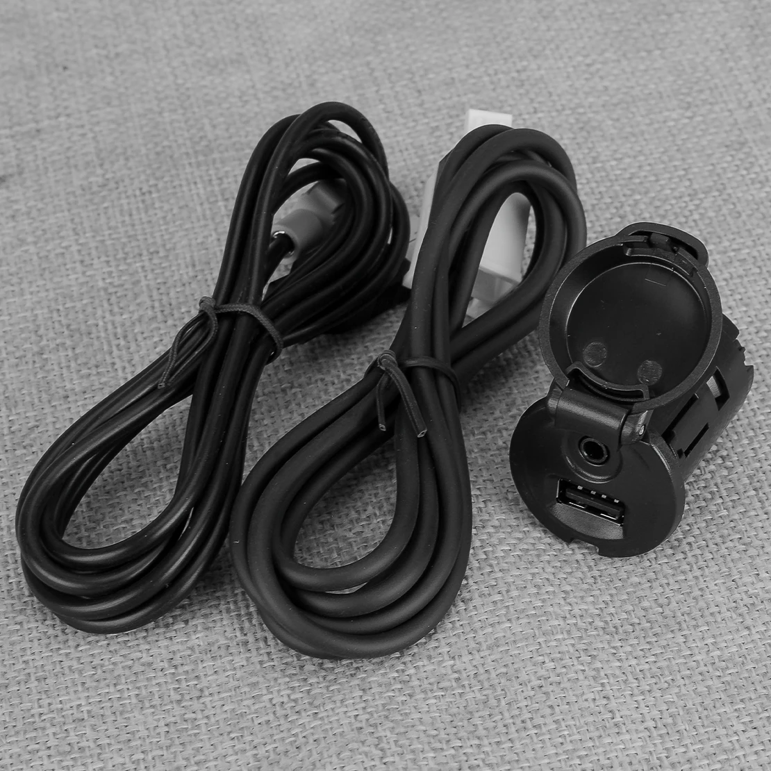 NEW Radio AUX Audio USB Cable Socket Plug Fit For Peugeot 206 207 307 407 308 408 508 3008 4008 5008 install RD9 RD43 RD45 Radio
NEW Radio AUX Audio USB Cable Socket Plug Fit For Peugeot 206 207 307 407 308 408 508 3008 4008 5008 install RD9 RD43 RD45 Radio