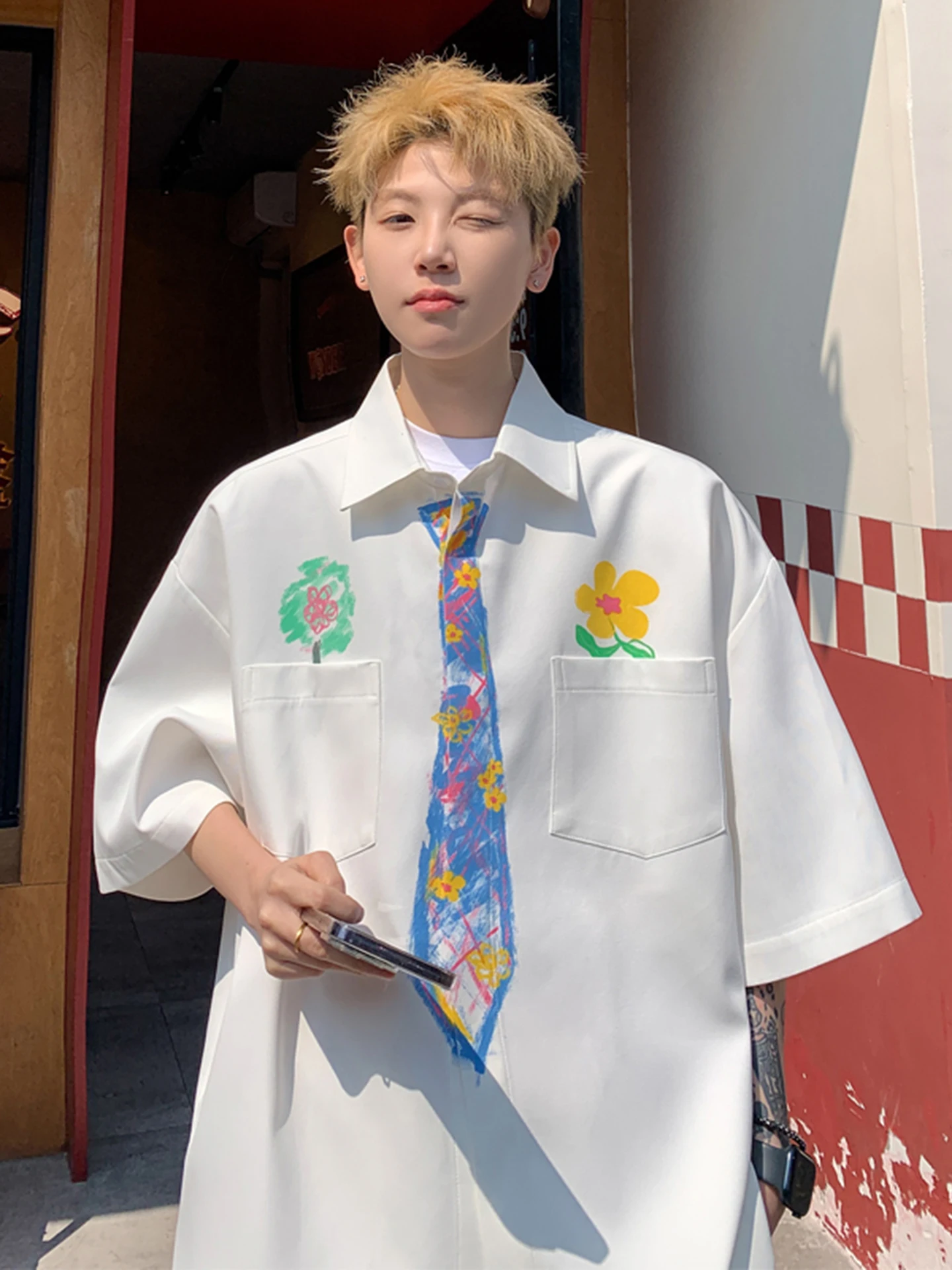 American Hand-Painted Graffiti Tie Shirt Men's Short-Sleeved Summer Fun Graffiti Plant Floral College Style Ice Silk Shirt
American Hand-Painted Graffiti Tie Shirt Men's Short-Sleeved Summer Fun Graffiti Plant Floral College Style Ice Silk Shirt