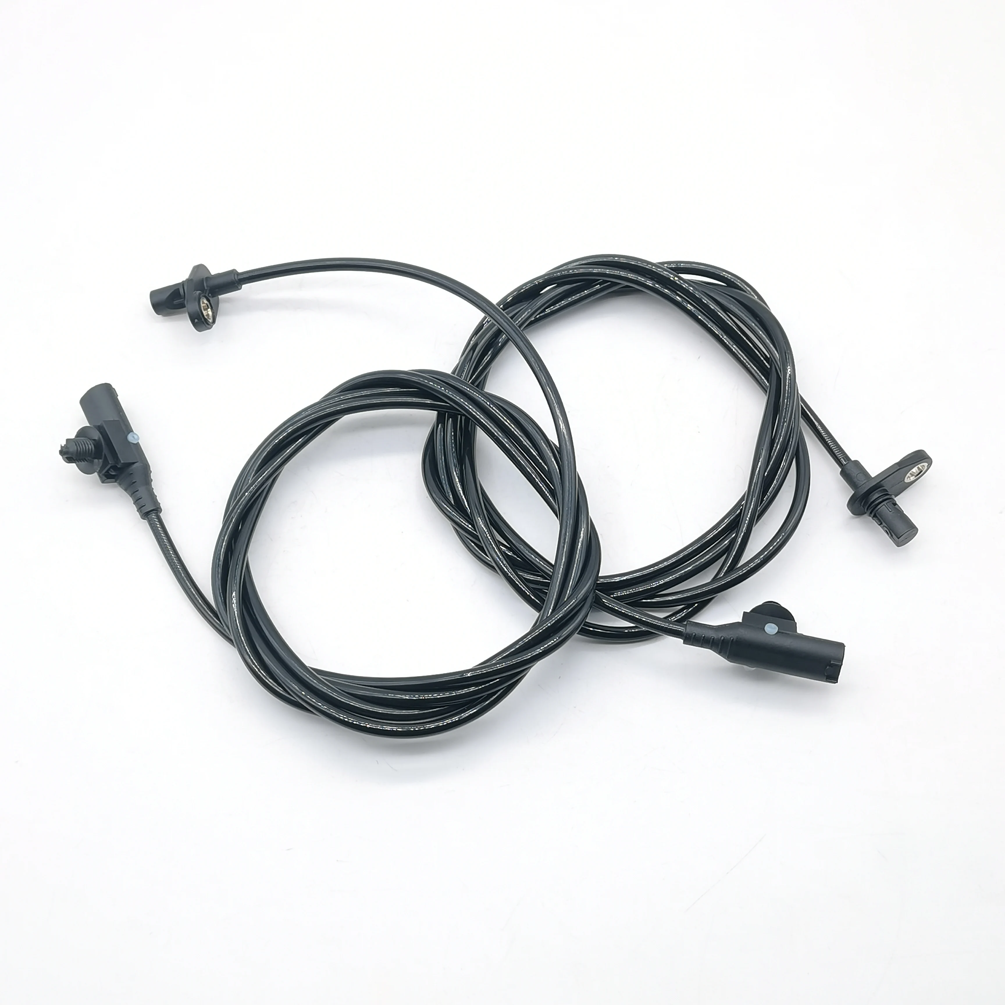 Rear Left+Right ABS Wheel Speed Sensor for Mercedes-Benz B906 Sprinter 2500 3500 9069050801 9069050901 9065404117
Rear Left+Right ABS Wheel Speed Sensor for Mercedes-Benz B906 Sprinter 2500 3500 9069050801 9069050901 9065404117
