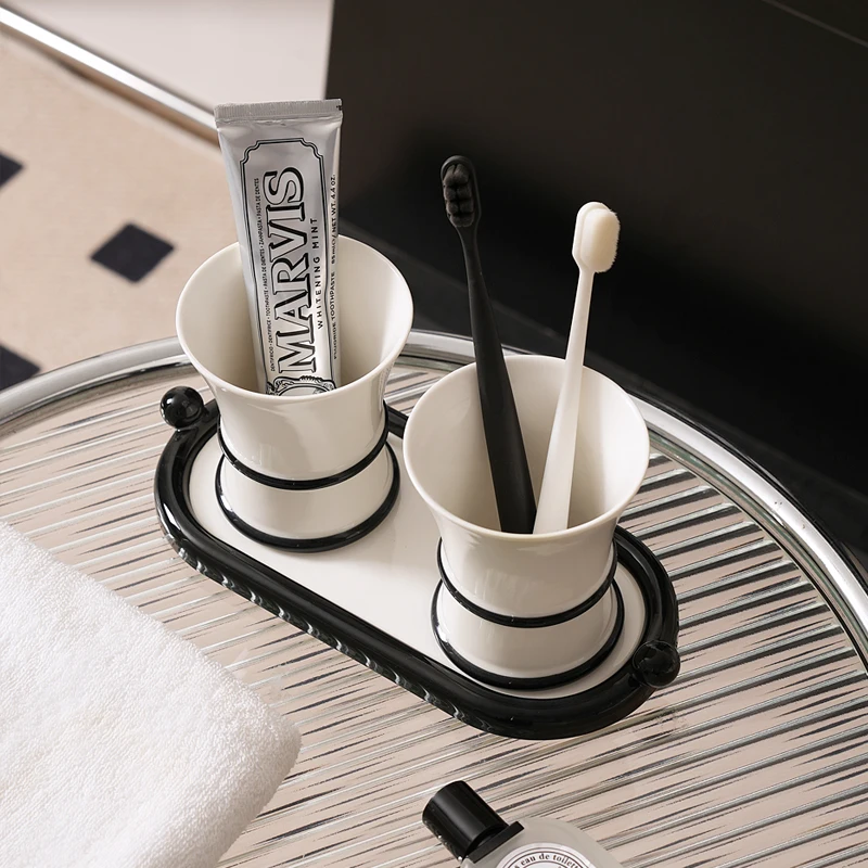 Набор во французском средневековом стиле для мытья ванной комнаты, щетка для ванной комнаты и чашка для полоскания рта, однотонная чашка, керамический поднос
Набор во французском средневековом стиле для мытья ванной комнаты, щетка для ванной комнаты и чашка для полоскания рта, однотонная чашка, керамический поднос