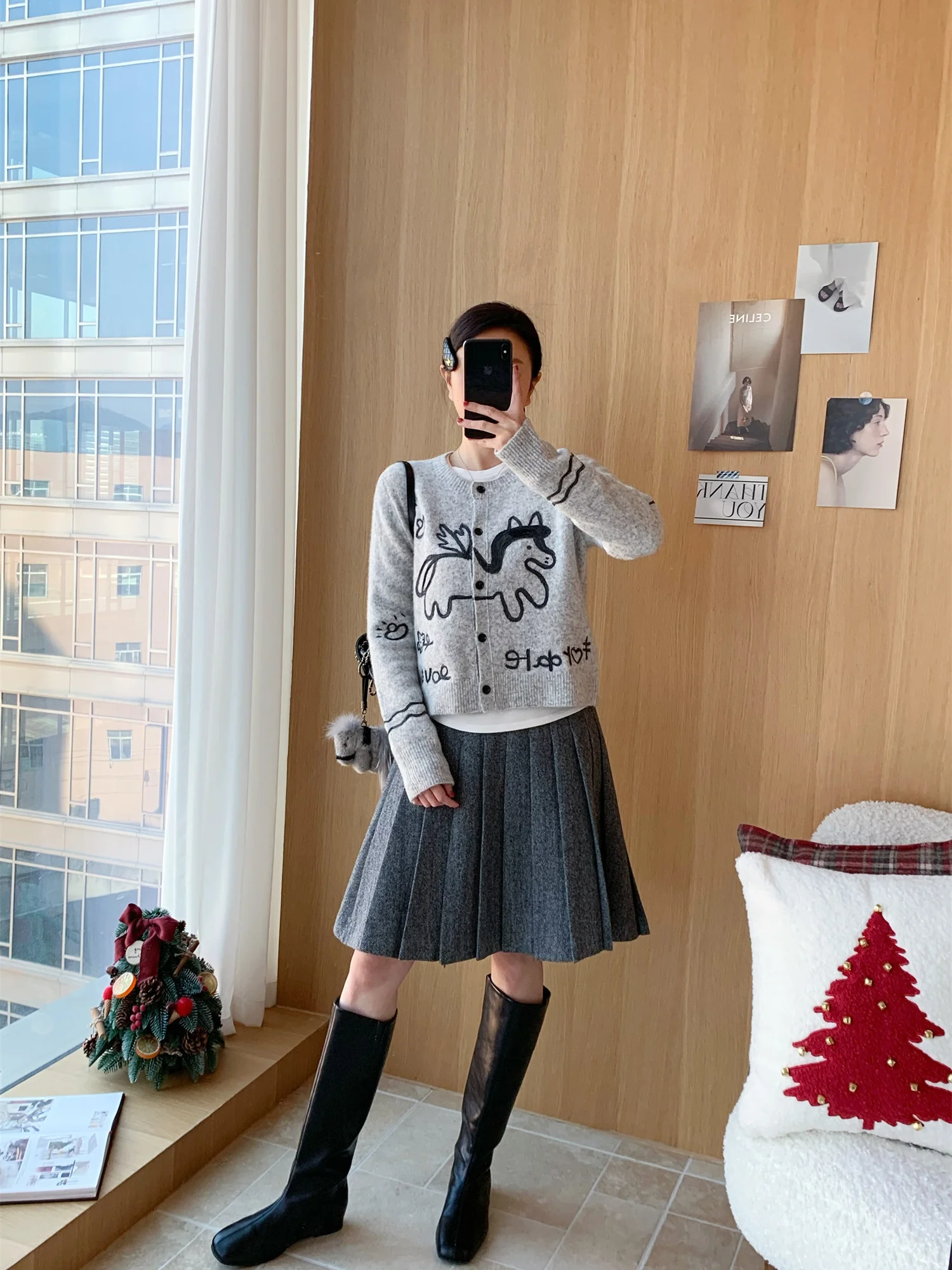 Вязаный кардиган-свитер с цветочным узором для ранней весны, укороченный, с длинными рукавами, женский, эксклюзивно онлайн
Вязаный кардиган-свитер с цветочным узором для ранней весны, укороченный, с длинными рукавами, женский, эксклюзивно онлайн