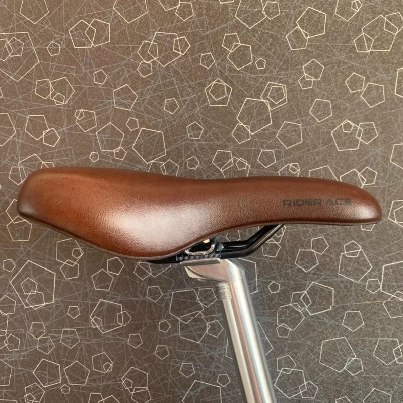 Складное велосипедное седло для горной дороги, мягкое, удобное, расширенное, утолщенное, легкое, из искусственной кожи, велосипедное седло, детали велосипеда
Складное велосипедное седло для горной дороги, мягкое, удобное, расширенное, утолщенное, легкое, из искусственной кожи, велосипедное седло, детали велосипеда